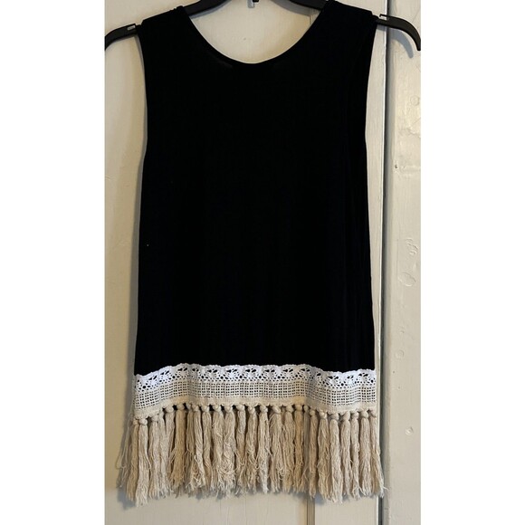 VaVa by Joy Han USA Top Women’s M Black Tank Lace Crochet Trim Beige Fringe Chic - Picture 2 of 8